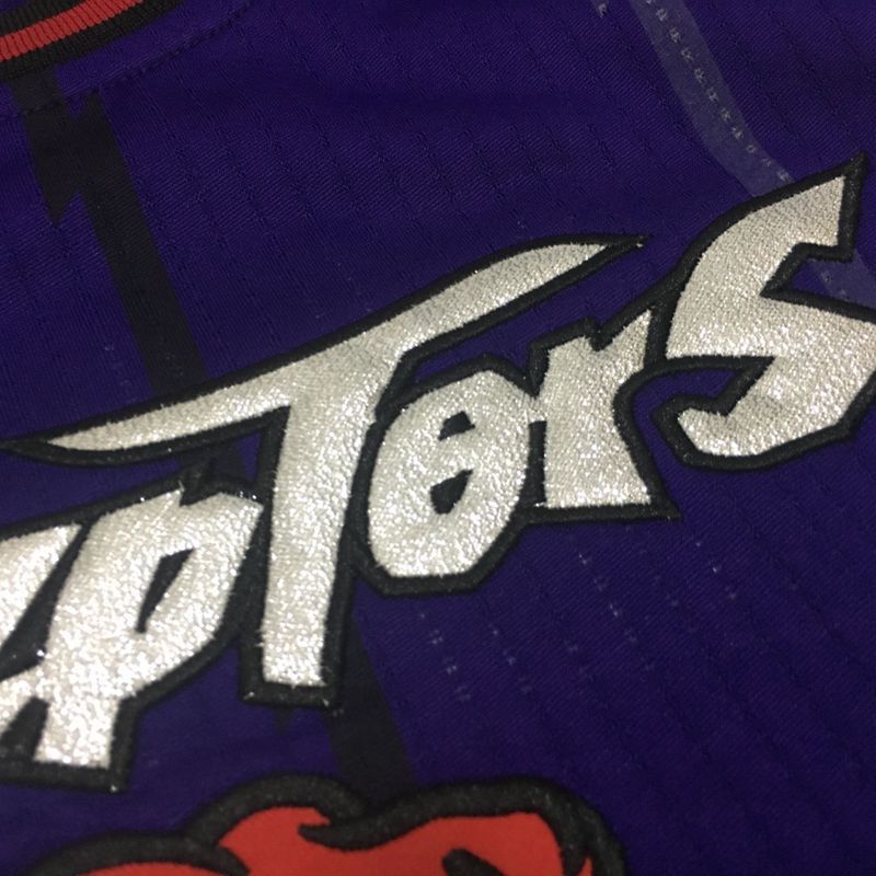 1998-99-Carter-Raptors-15-Hardwood-Classics-Purple-3